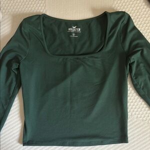 Hollister Long Sleeve Cropped Top